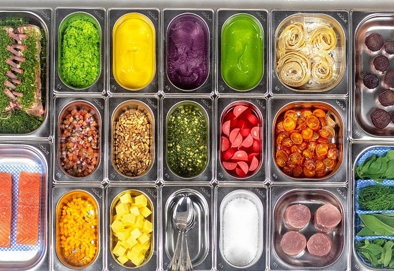 Gastrobehälter mit farbigem Mise en Place für schnelle Küchenabläufe